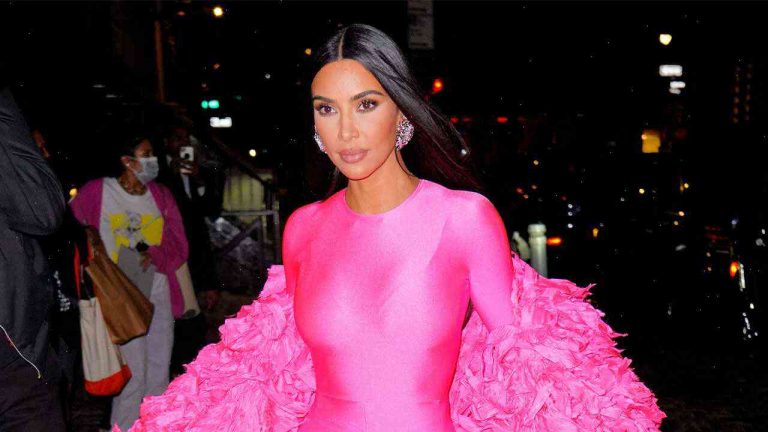 Kim Kardashian, father of model arrested over jewelry crime